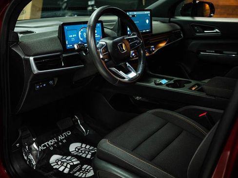 Used 2024 Honda Prologue EX image 8