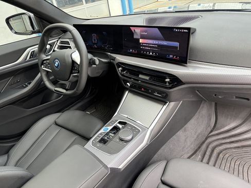 Used 2025 BMW i4 eDrive40 w/ Parking Assistance Package RWD image 26