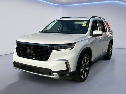 Used 2025 Honda Pilot Elite