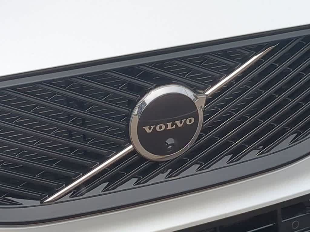 Used 2026 Volvo XC60 B5 Plus w/ Protection Package Premier AWD/4WD image 11