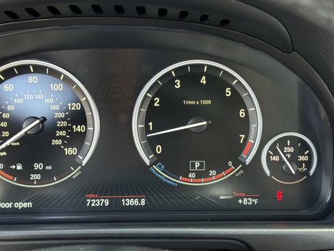 Used 2014 BMW 550i xDrive 550i xDrive image 28