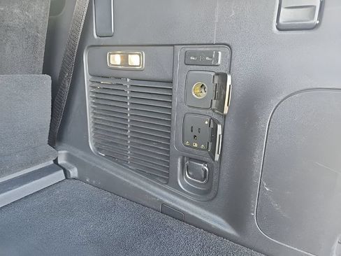 Used 2025 Ford Expedition Active AWD/4WD image 21
