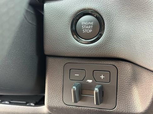 New 2026 Toyota Tundra Limited AWD/4WD image 15