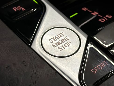 Used 2026 BMW X7 xDrive40i w/ Premium Package image 31