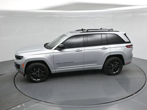 Used 2023 Jeep Grand Cherokee 30th Anniversary AWD/4WD image 44