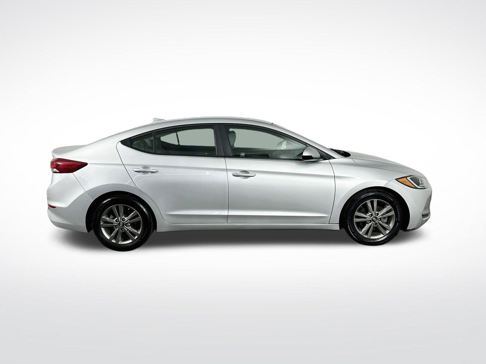 Used 2018 Hyundai Elantra SEL FWD image 9