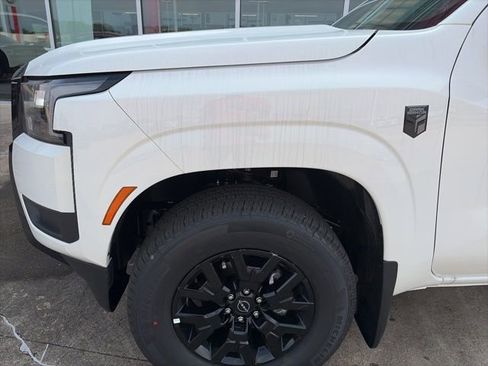 New 2026 Nissan Frontier SV w/ SV Convenience Package image 7