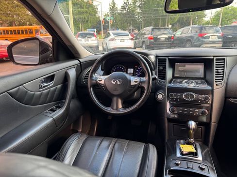 Used 2017 INFINITI QX70 2WD image 10