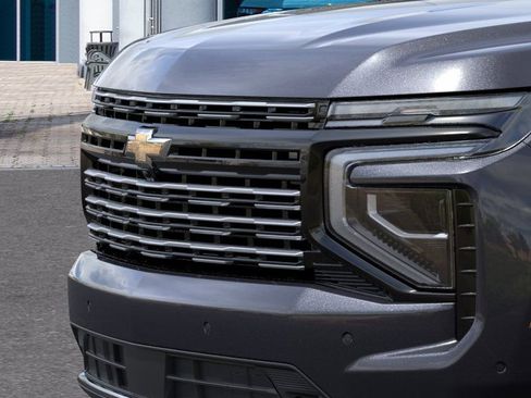 New 2026 Chevrolet Suburban High Country AWD/4WD image 13