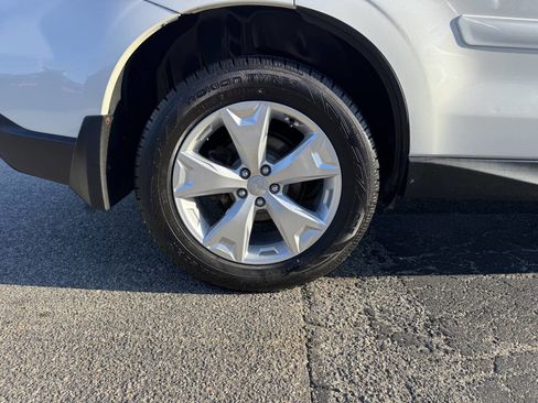 Used 2016 Subaru Forester 2.5i w/ Alloy Wheel Package AWD/4WD image 10