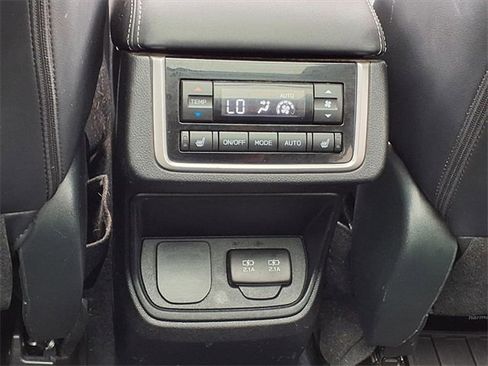 Used 2020 Subaru Ascent Limited w/ Technology Package image 10