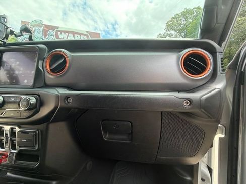Used 2023 Jeep Gladiator Mojave w/ Trailer Tow Package AWD/4WD image 86