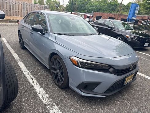 Used 2024 Honda Civic Sport image 2