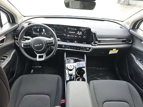 New 2025 Kia Sportage LX image 12