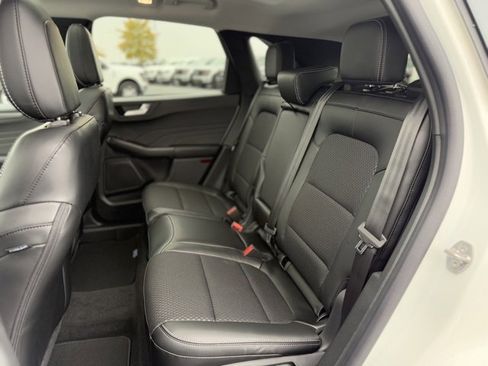 New 2025 Ford Escape SE image 25
