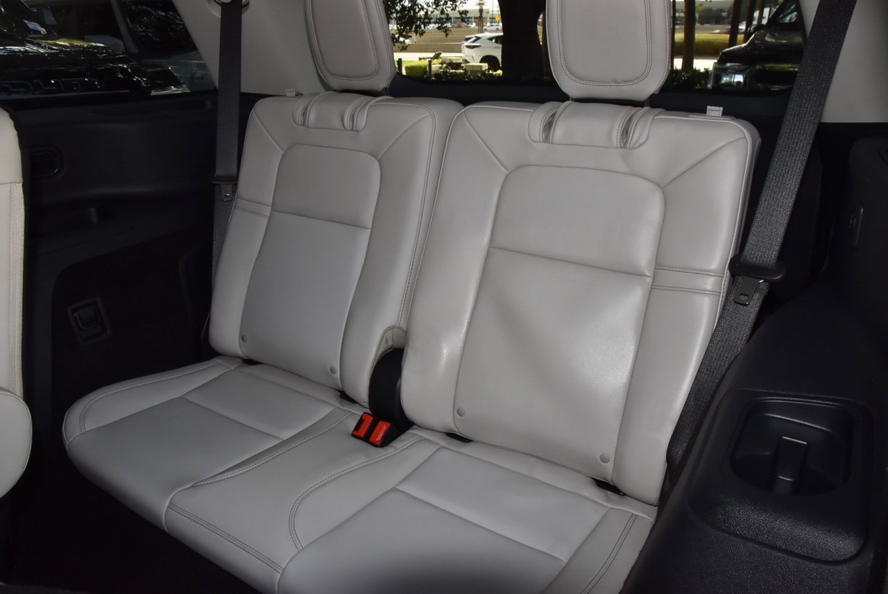 Certified 2025 Lincoln Aviator 2WD w/ Jet Appearance Package image 15