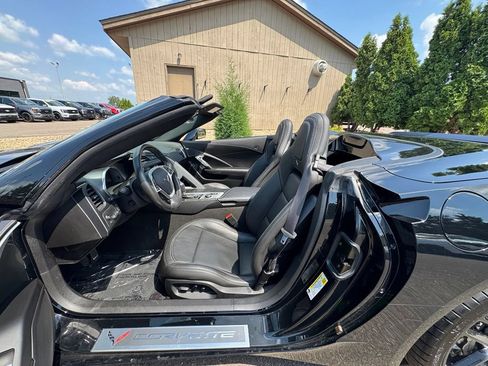 Used 2015 Chevrolet Corvette Stingray Convertible w/ 2LT Preferred Equipment Group RWD image 30
