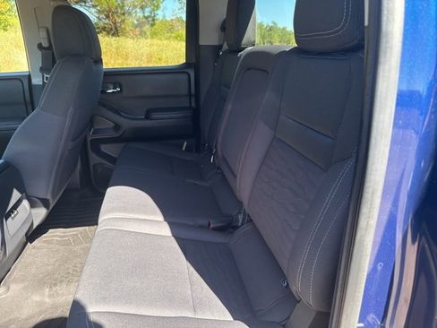 Used 2023 Nissan Frontier SV w/ Tow Package image 13