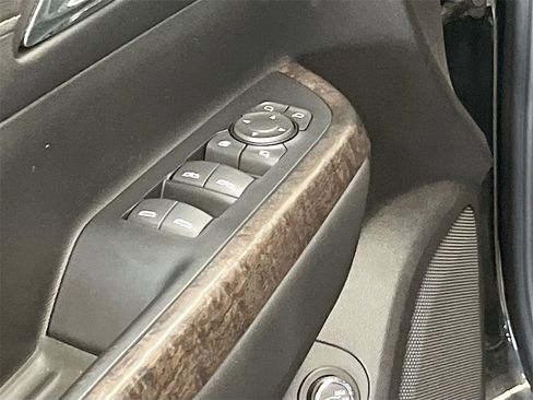 Used 2022 GMC Acadia Denali w/ Denali Ultimate Package image 18