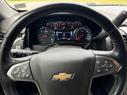 Used 2020 Chevrolet Suburban LT AWD/4WD image 13