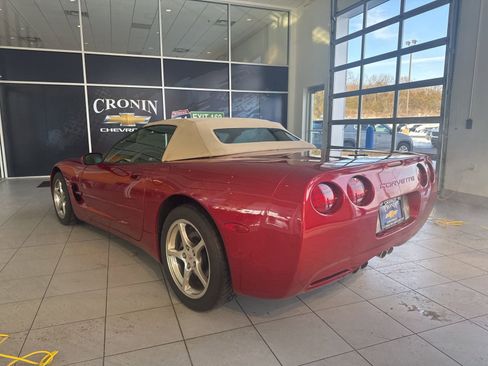 Used 2001 Chevrolet Corvette Convertible w/ Preferred Equipment Group2 image 7
