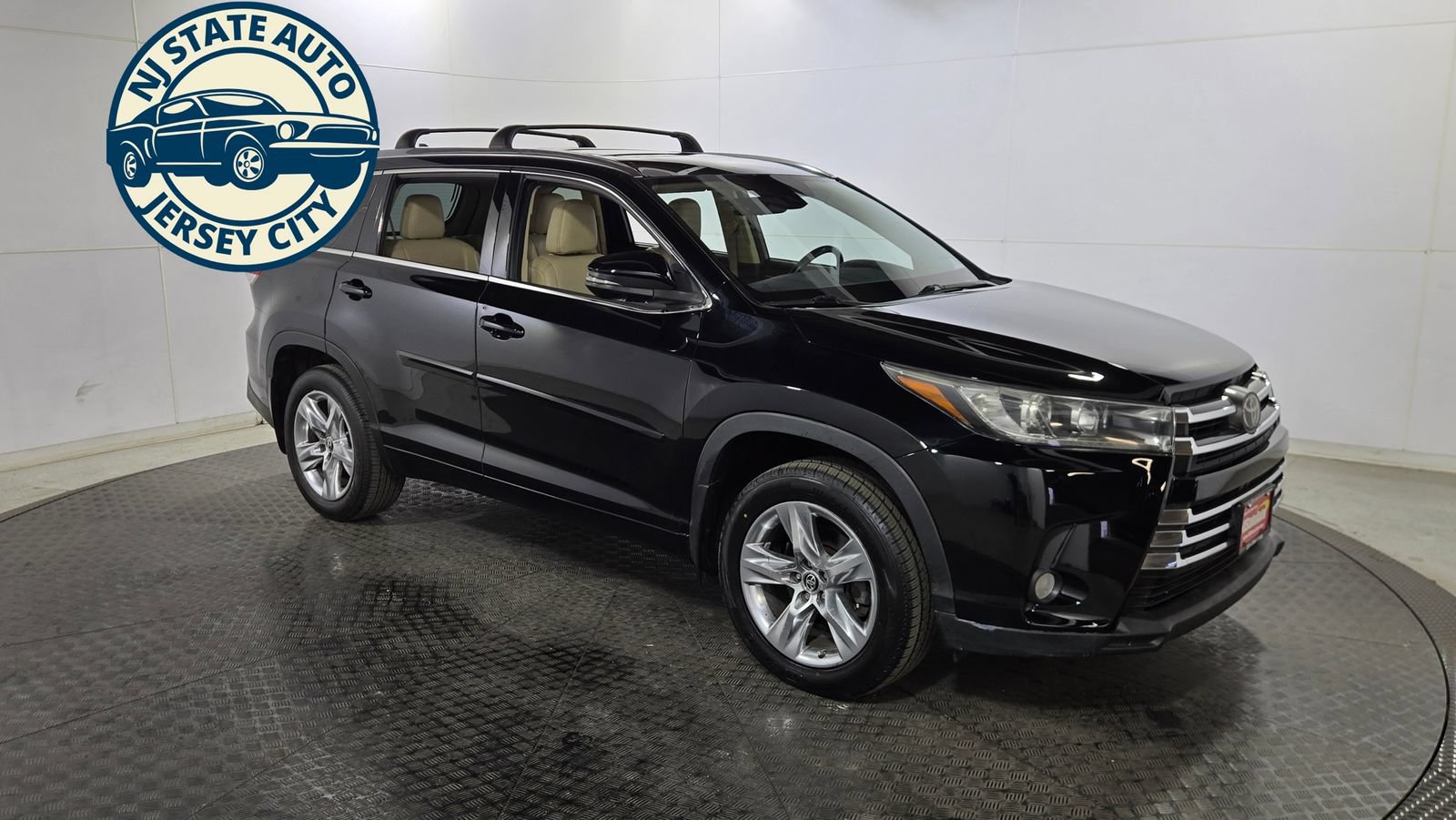 Used 2017 Toyota Highlander Limited w/ Protection Package #3 AWD/4WD image 9