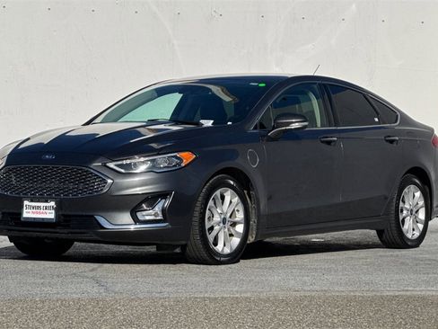 Used 2020 Ford Fusion Energi Titanium image 8