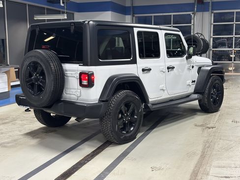 Used 2020 Jeep Wrangler Unlimited Sport image 4