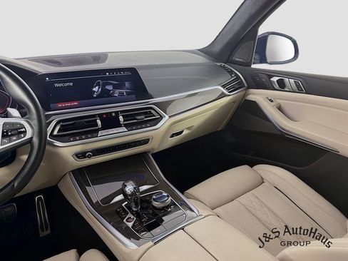 Used 2022 BMW X5 M50i w/ Executive Package image 30