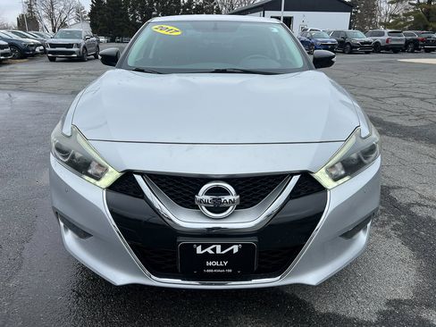Used 2017 Nissan Maxima SR image 10