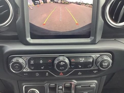 Certified 2023 Jeep Wrangler Unlimited Sahara AWD/4WD image 37