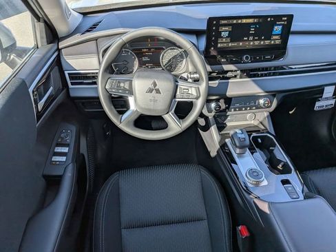 New 2026 Mitsubishi Outlander ES FWD image 27