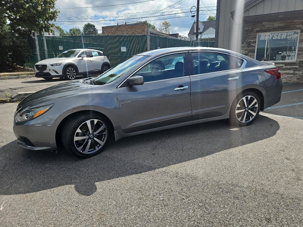 Used 2017 Nissan Altima 2.5 SR FWD image 36
