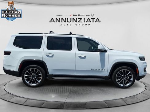 Used 2022 Jeep Wagoneer Series II w/ Premium Group I AWD/4WD image 6