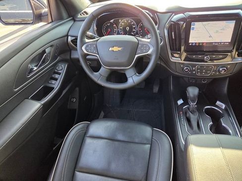 Certified 2023 Chevrolet Traverse Premier FWD image 16