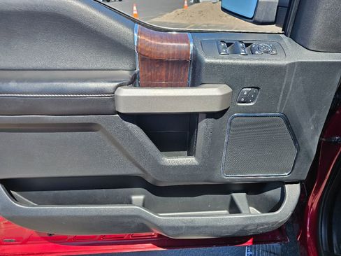 Used 2015 Ford F150 Platinum w/ Technology Package image 25