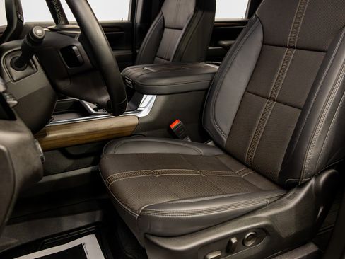 Used 2024 Chevrolet Silverado 2500 High Country w/ Midnight Edition AWD/4WD image 31