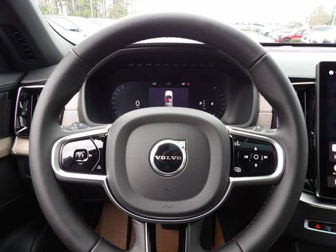 New 2026 Volvo XC90 B6 Plus w/ Protection Package Premier image 17