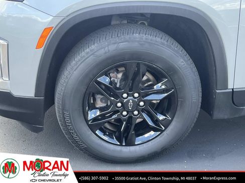 Certified 2023 Chevrolet Traverse LT FWD image 10