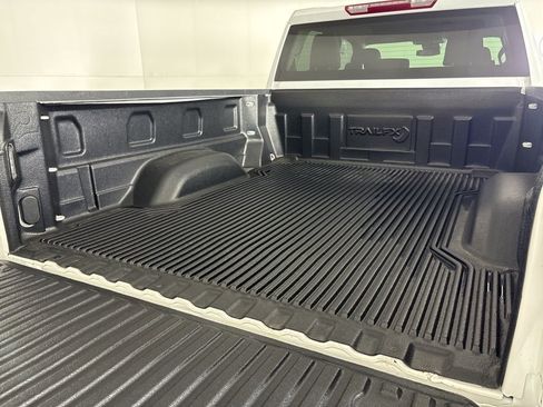 Used 2025 Chevrolet Silverado 2500 LT w/ Convenience Package AWD/4WD image 12