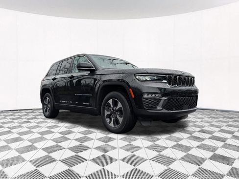 Used 2022 Jeep Grand Cherokee Limited 4xe w/ Luxury Tech Group II AWD/4WD image 20