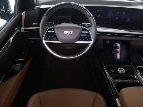 Certified 2025 Cadillac Escalade Premium Luxury w/ Touring Package image 31