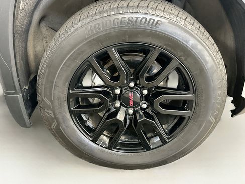 Used 2024 GMC Sierra 1500 Elevation AWD/4WD image 11