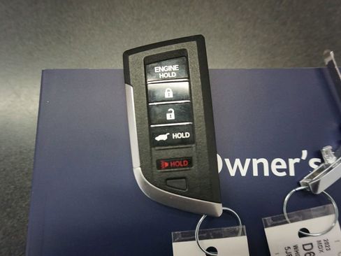 Used 2023 Acura MDX SH-AWD w/ Advance Package image 21