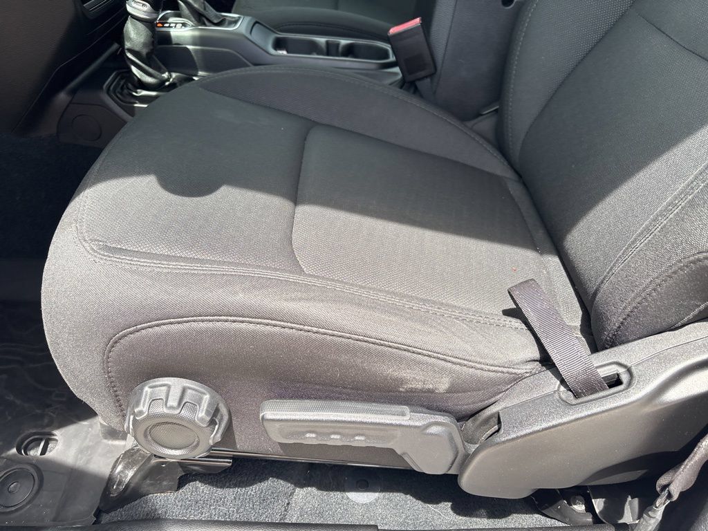 Used 2022 Jeep Gladiator Sport AWD/4WD image 15