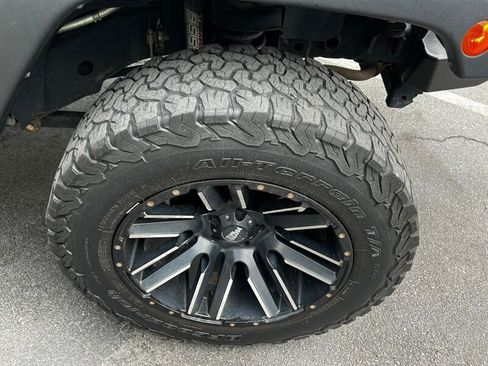 Used 2017 Jeep Wrangler Unlimited Sport w/ Quick Order Package 24S AWD/4WD image 11