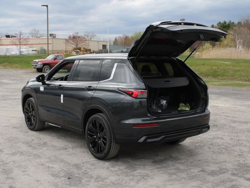 New 2026 Mitsubishi Outlander LE AWD/4WD image 7