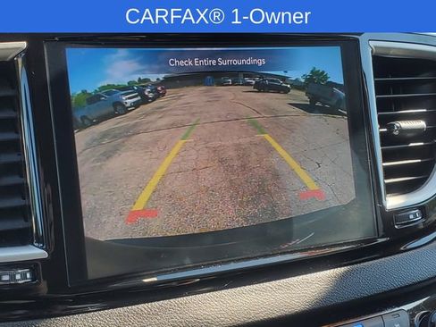 Used 2024 Chrysler Pacifica Touring-L FWD image 18