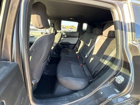 Used 2024 Jeep Compass Sport AWD/4WD image 18
