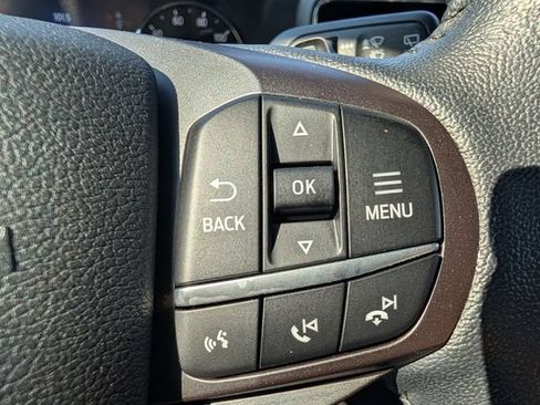 Used 2020 Ford Explorer XLT w/ Equipment Group 202A AWD/4WD image 21